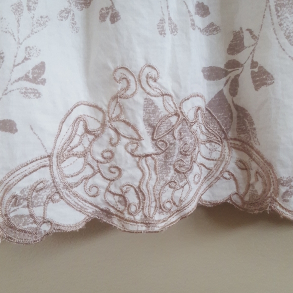 RW&Co. Sleeveless Floral Top, Small - Picture 6 of 8